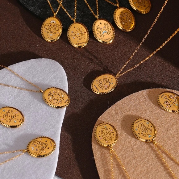 ♑️ 18K Gold plated zodiac sign Capricorn necklace - Picture 4 of 5